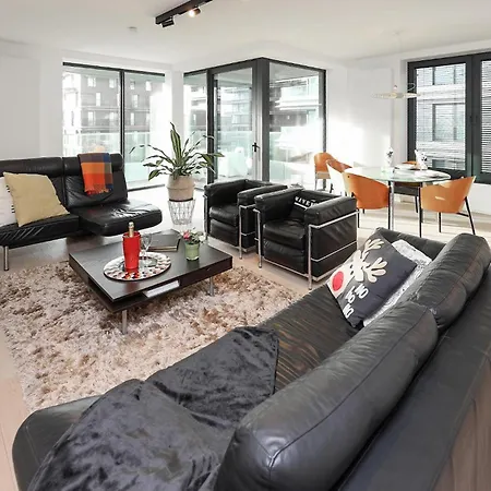 2 Bedroom In *